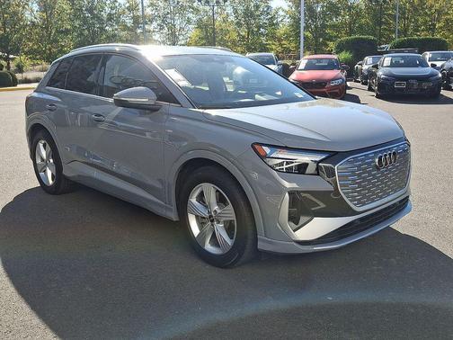 2025 Audi Q4 e-tron Premium Plus 55 quattro