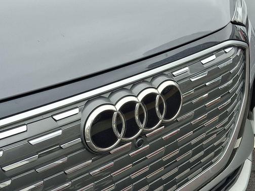2025 Audi Q4 e-tron Premium Plus 55 quattro