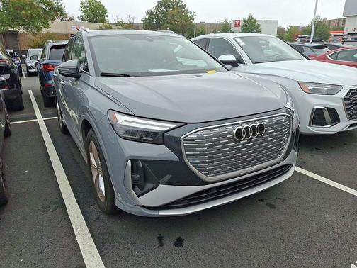 2025 Audi Q4 e-tron Premium Plus 55 quattro