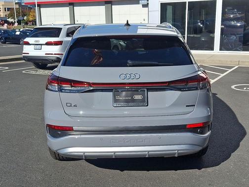 2025 Audi Q4 e-tron Premium Plus 55 quattro