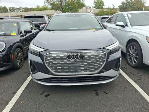 2025 Audi Q4 e-tron Premium Plus 55 quattro