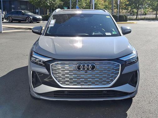 2025 Audi Q4 e-tron Premium Plus 55 quattro