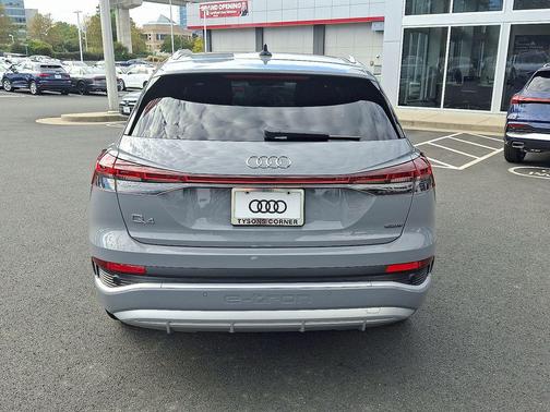 2025 Audi Q4 e-tron Premium Plus 55 quattro