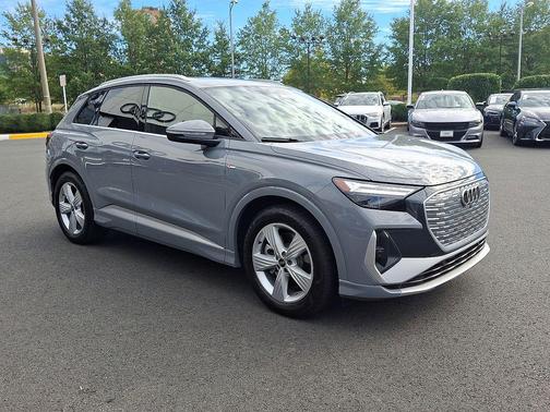 2025 Audi Q4 e-tron Premium Plus 55 quattro
