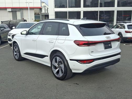 2025 Audi Q6 e-tron Premium Plus quattro
