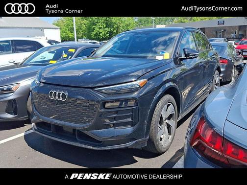 Mythos Black Metallic 2025 Audi Q6 e-tron Premium Plus quattro