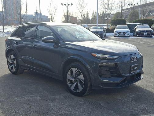 2025 Audi Q6 e-tron Premium Plus quattro