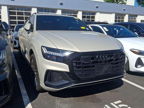 Vicuna Beige Metallic 2023 Audi Q8 55 Premium Plus