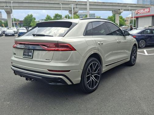 Vicuna Beige Metallic 2023 Audi Q8 55 Premium Plus