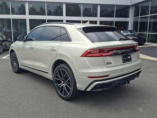 Vicuna Beige Metallic 2023 Audi Q8 55 Premium Plus