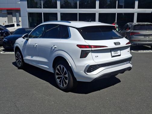 Arkona White 2026 Audi Q3 TFSI quattro S tronic