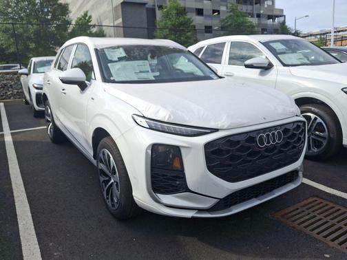 Arkona White 2026 Audi Q3 TFSI quattro S tronic