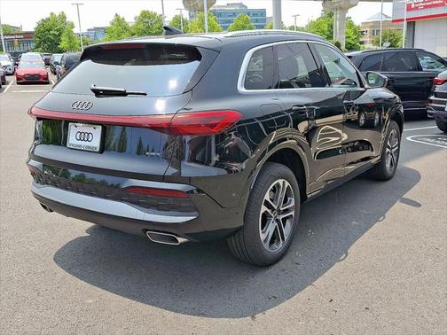 2025 Audi Q5 Premium