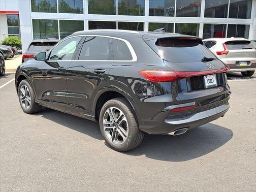 2025 Audi Q5 Premium