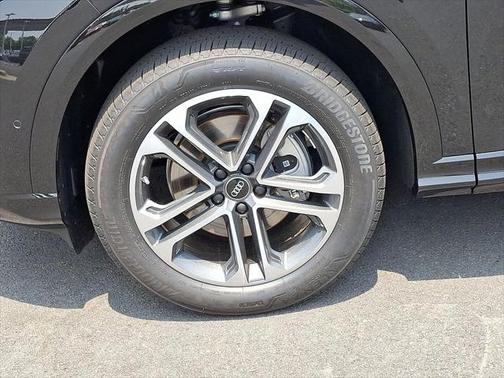 2025 Audi Q5 Premium