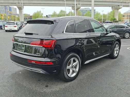 Brilliant Black 2023 Audi Q5 40 Premium
