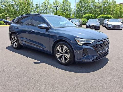 2024 Audi Q8 e-tron Premium
