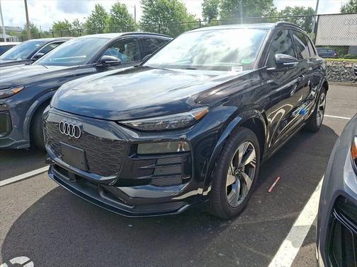 2025 Audi Q6 e-tron Premium Plus quattro