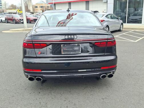 2022 Audi S8 4.0T