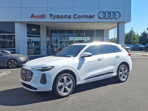 2025 Audi Q5 Premium Plus
