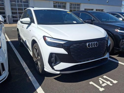 Glacier White Metallic 2023 Audi Q4 e-tron Premium 50 quattro