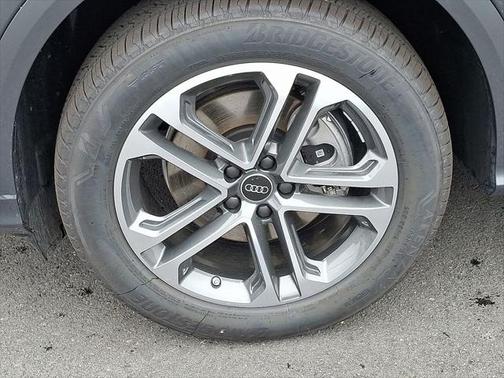 2025 Audi Q5 Premium