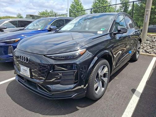 2025 Audi Q6 e-tron Premium Plus quattro