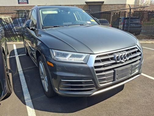 Manhattan Gray Metallic 2018 Audi Q5 2.0T Tech Premium