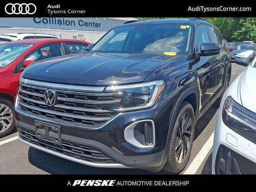 Deep Black 2024 Volkswagen Atlas 2.0T SE w/Technology 4MOTION