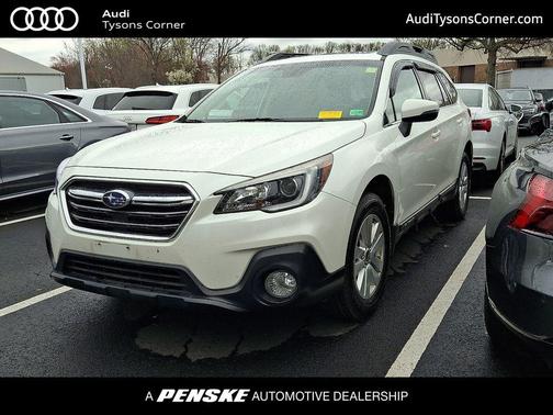 Crystal White Pearl 2018 Subaru Outback 2.5i Premium