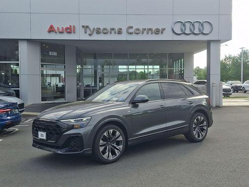 Daytona Gray Pearl Effect 2026 Audi Q8 55 Premium Plus