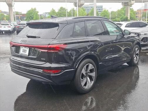 2025 Audi Q6 e-tron Premium Plus quattro