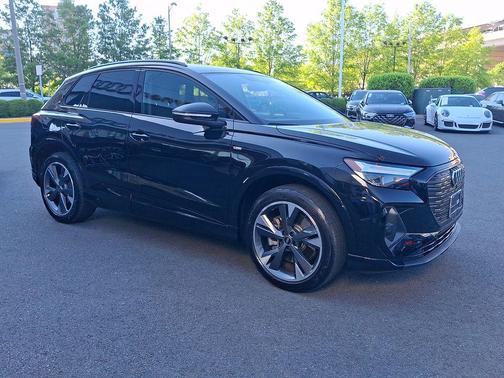 Mythos Black Metallic 2023 Audi Q4 e-tron Premium 50 quattro