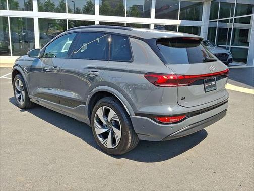 2025 Audi Q6 e-tron Premium Plus quattro