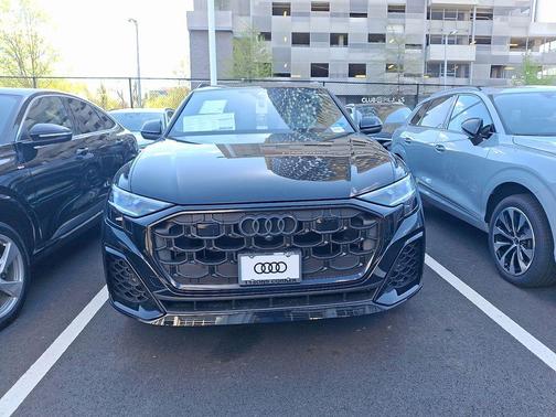 Mythos Black Metallic 2026 Audi Q8 55 Premium Plus