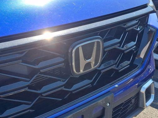 Pearl 2023 Honda CR-V Hybrid Sport Touring AWD