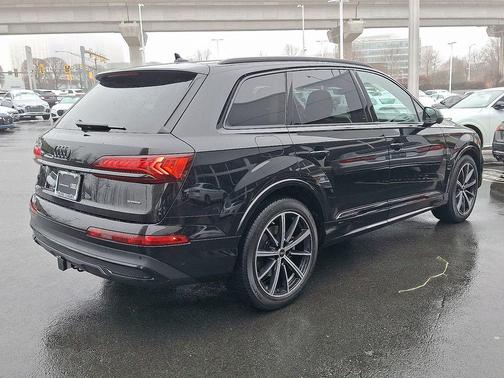 2023 Audi Q7 55 Prestige