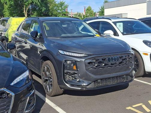 Daytona Gray Pearl Effect 2026 Audi Q3 TFSI quattro S tronic