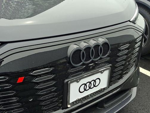 Magnet Gray 2027 Audi SQ6 e-tron Prestige