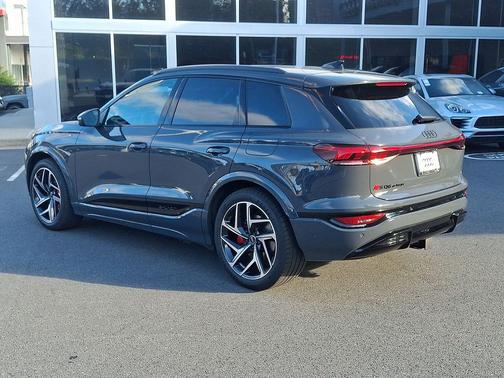 Magnet Gray 2027 Audi SQ6 e-tron Prestige