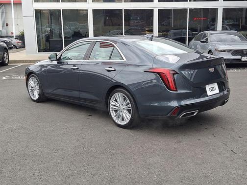 2022 Cadillac CT4 Premium Luxury