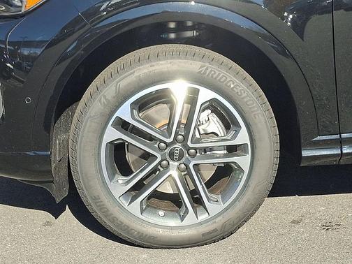 2025 Audi Q5 Premium TFSI quattro S tronic