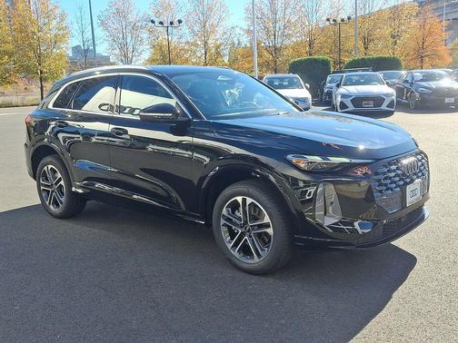 2025 Audi Q5 Premium TFSI quattro S tronic