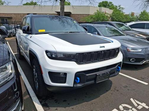 2023 Jeep Grand Cherokee 4xe Trailhawk
