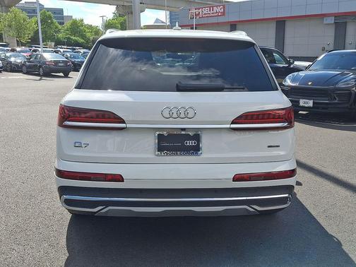 Carrara White 2023 Audi Q7 45 Premium