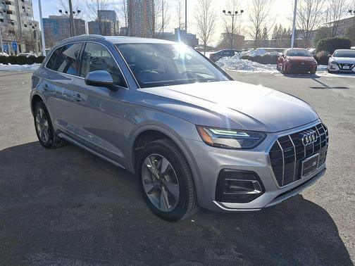 2023 Audi Q5 40 Premium Plus