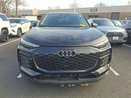 2025 Audi Q6 e-tron Premium Plus quattro