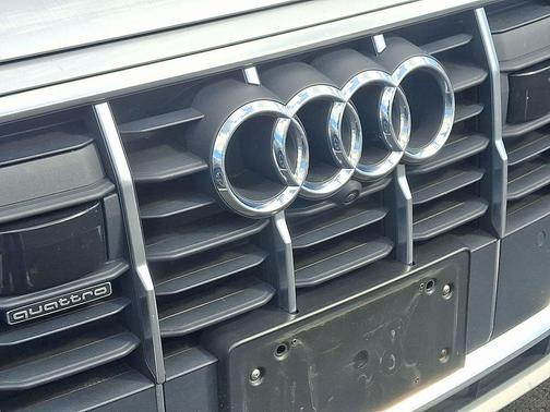 2022 Audi Q7 55 Prestige