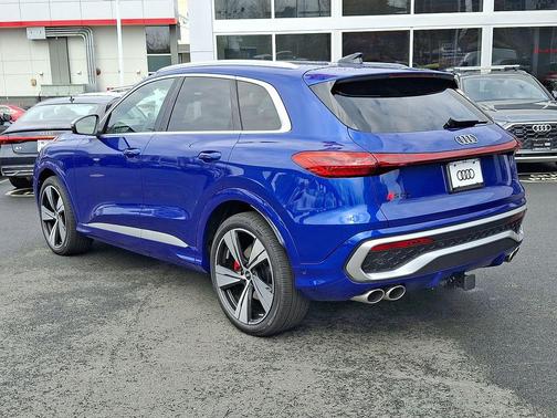 Ultra Blue Metallic 2026 Audi SQ5 3.0T Premium Plus