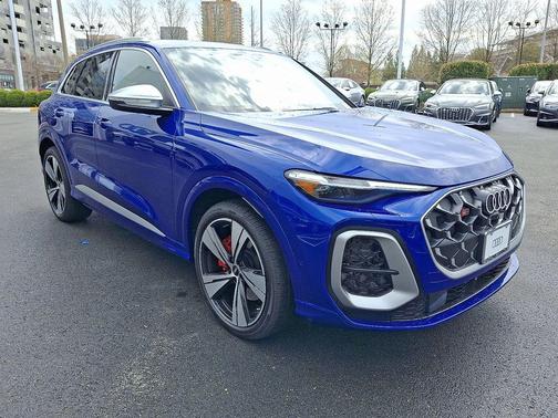 Ultra Blue Metallic 2026 Audi SQ5 3.0T Premium Plus